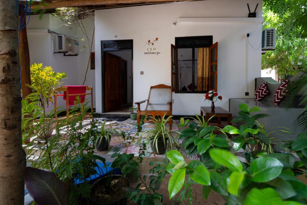 Comfort Beach Hotel Arugam Kudah Eksteriør bilde