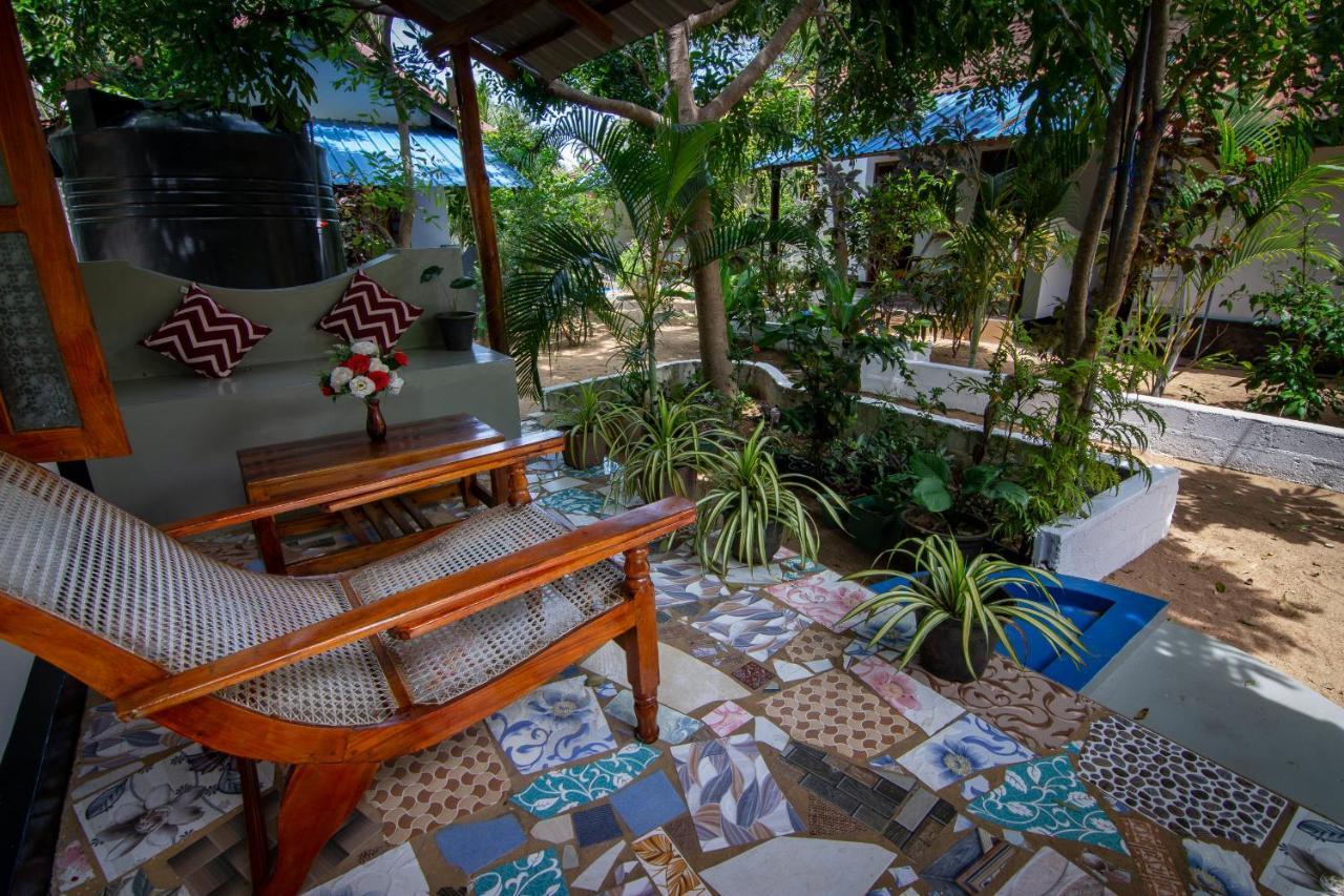 Comfort Beach Hotel Arugam Kudah Eksteriør bilde
