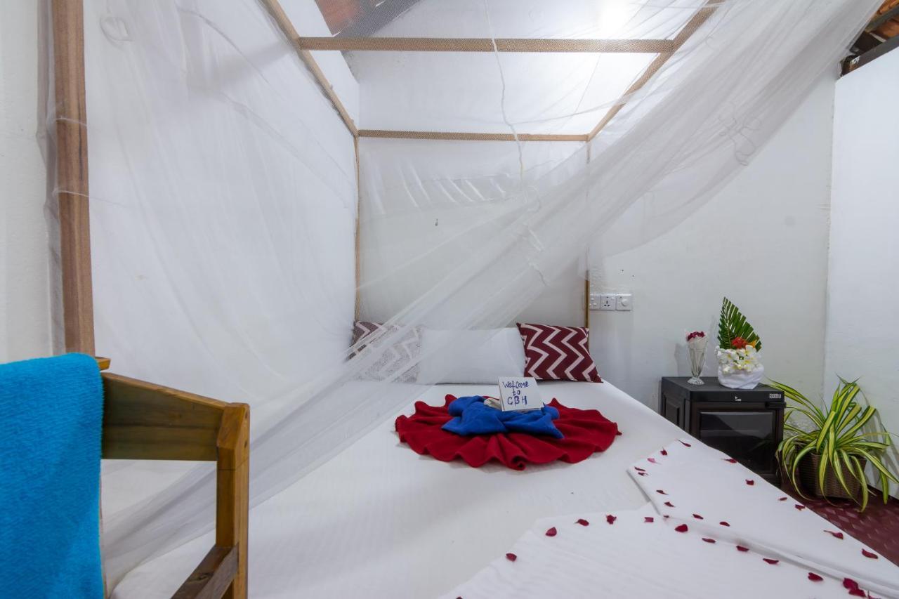 Comfort Beach Hotel Arugam Kudah Eksteriør bilde