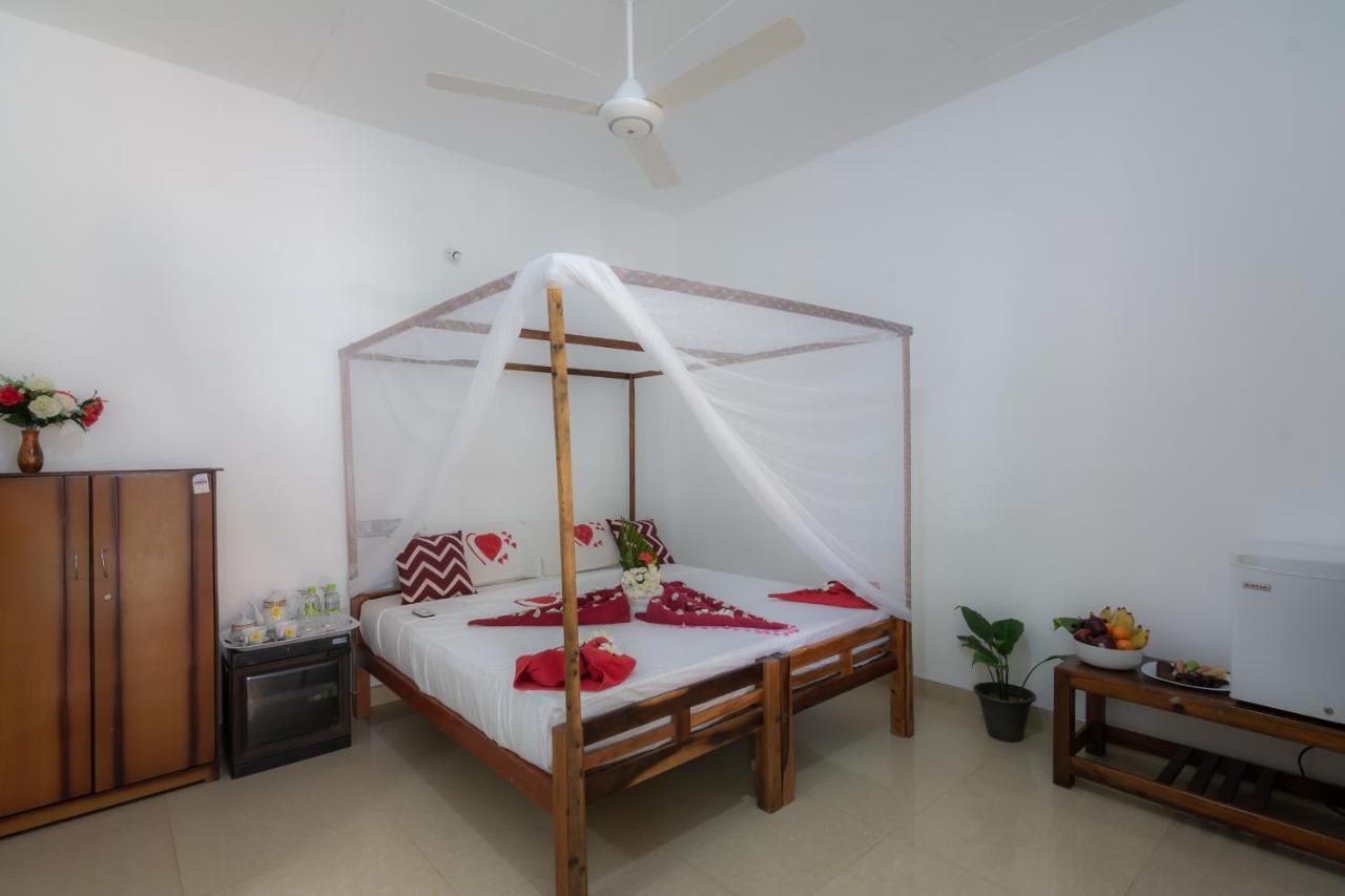 Comfort Beach Hotel Arugam Kudah Eksteriør bilde