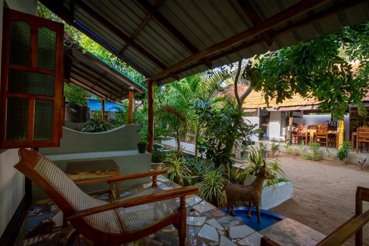 Comfort Beach Hotel Arugam Kudah Eksteriør bilde